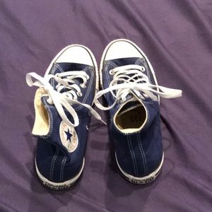 Converse Men’s size 6 or Women’s Sz 8 Blue